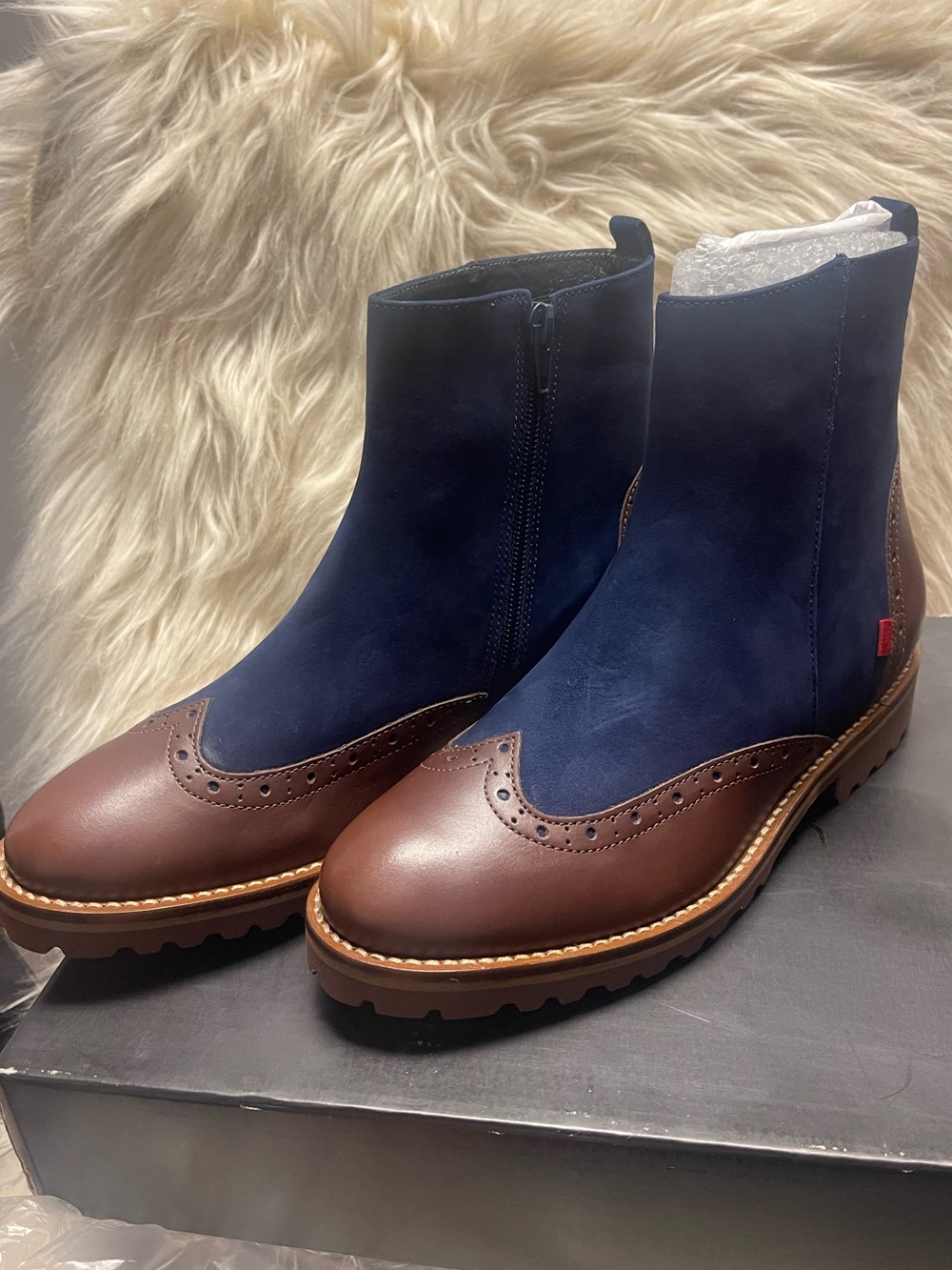 NWT Marc Joseph Chealsea Boot SIZE 8